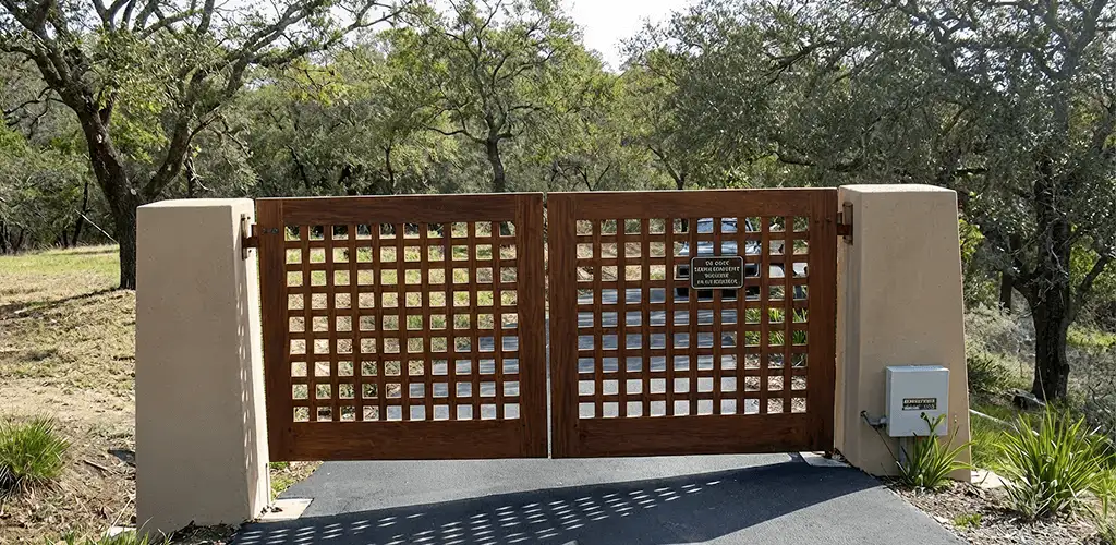 Driveway gate installation for a residential property in Saint Louis, MO