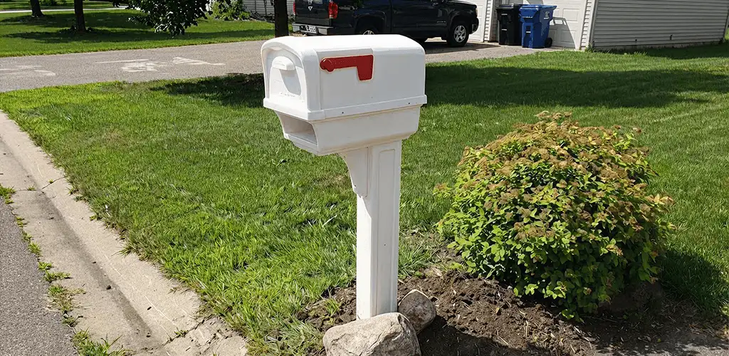 Mailbox installation for a residential curbside mailbox in Saint Louis, MO
